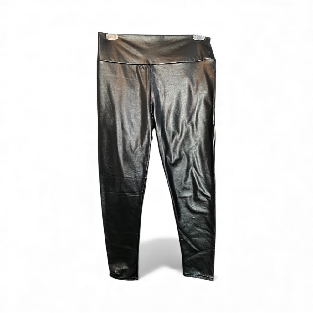 EUC Women’s Black Faux Leather Pants | Sz XL